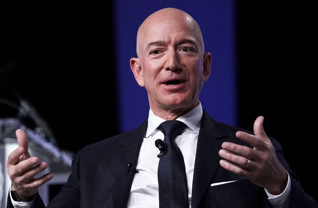 105510261-1591797492468preview Jeff Bezos คือ ใคร ?